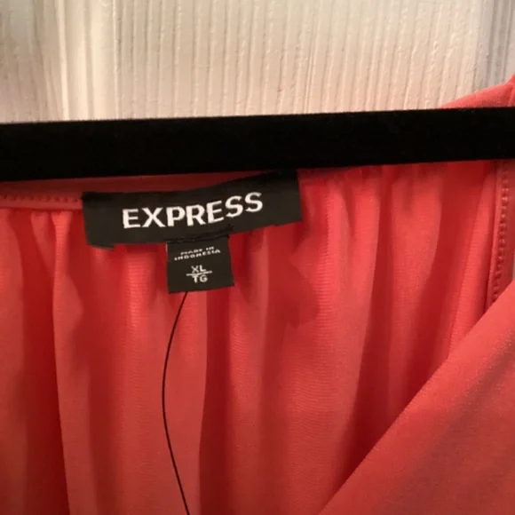 NWT Express Tank Tops - Picture 3 of 8